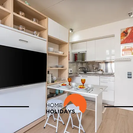 #255 Oura Cilla By Holidays *