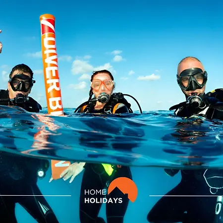 #255 Oura Strip Nearby Appartamento *