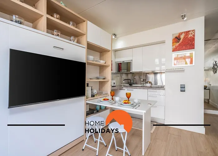 #255 Oura Cilla By Holidays *