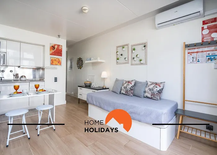 #255 Oura Cilla By Holidays アパート