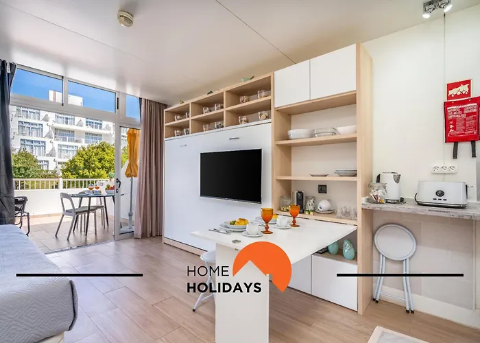 #255 Oura Cilla By Holidays *